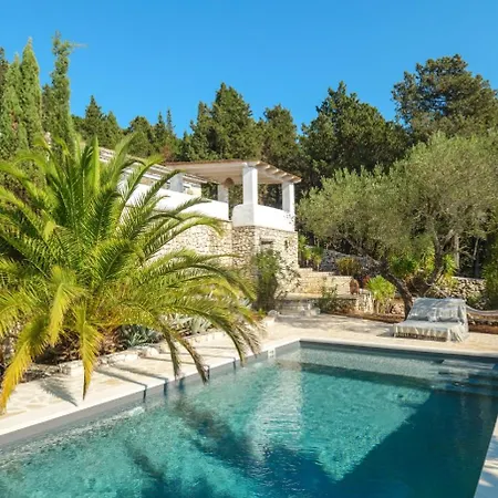 Pelagia * Arvanitakeika